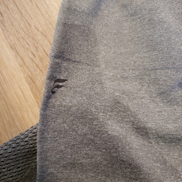 Fabletics Mosaic high waisted 7/8 leggings in grey size XS - Picture 12 of 16
